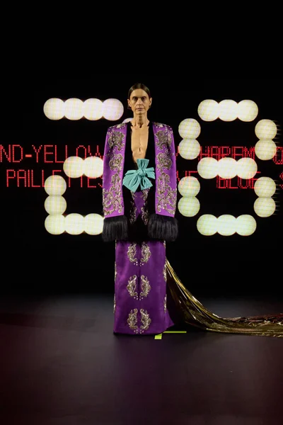 Look 28
